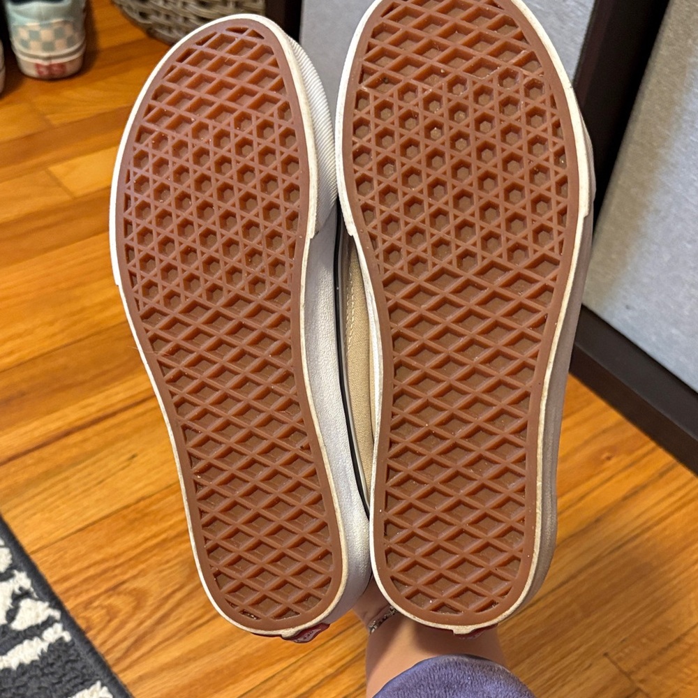 Vans Women’s Cream and White Sneakers - Picture 2 of 3